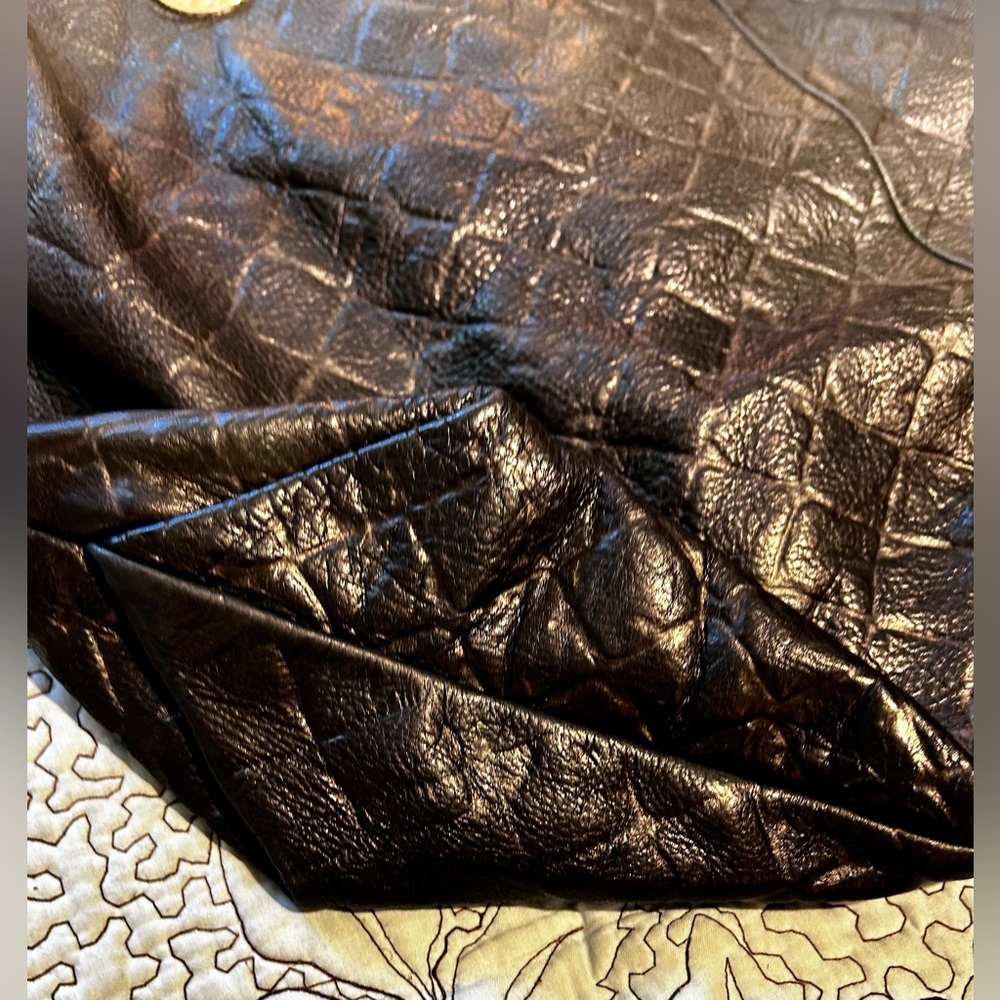 LAURA DI MAGGIO Embossed Leather Oversized Unstructured Hobo/Satchel - Picture 14 of 15